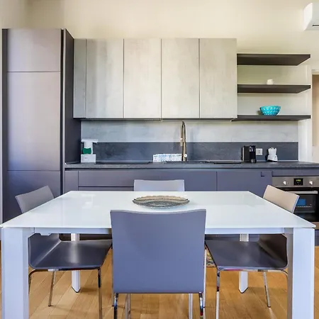 Apartament Piazzale Lodi - Trilocale In Porta Romana